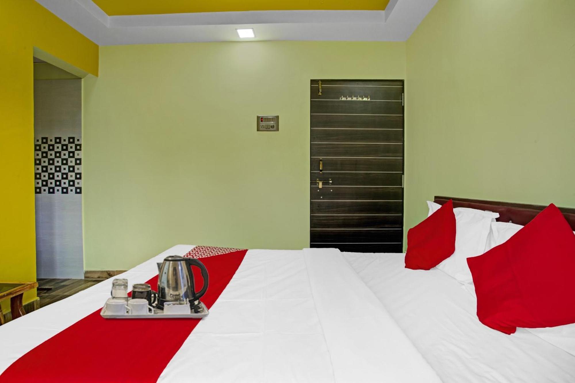 Hotel O Om Sai Residency Lodging And Boarding Taloje Budrukh Esterno foto