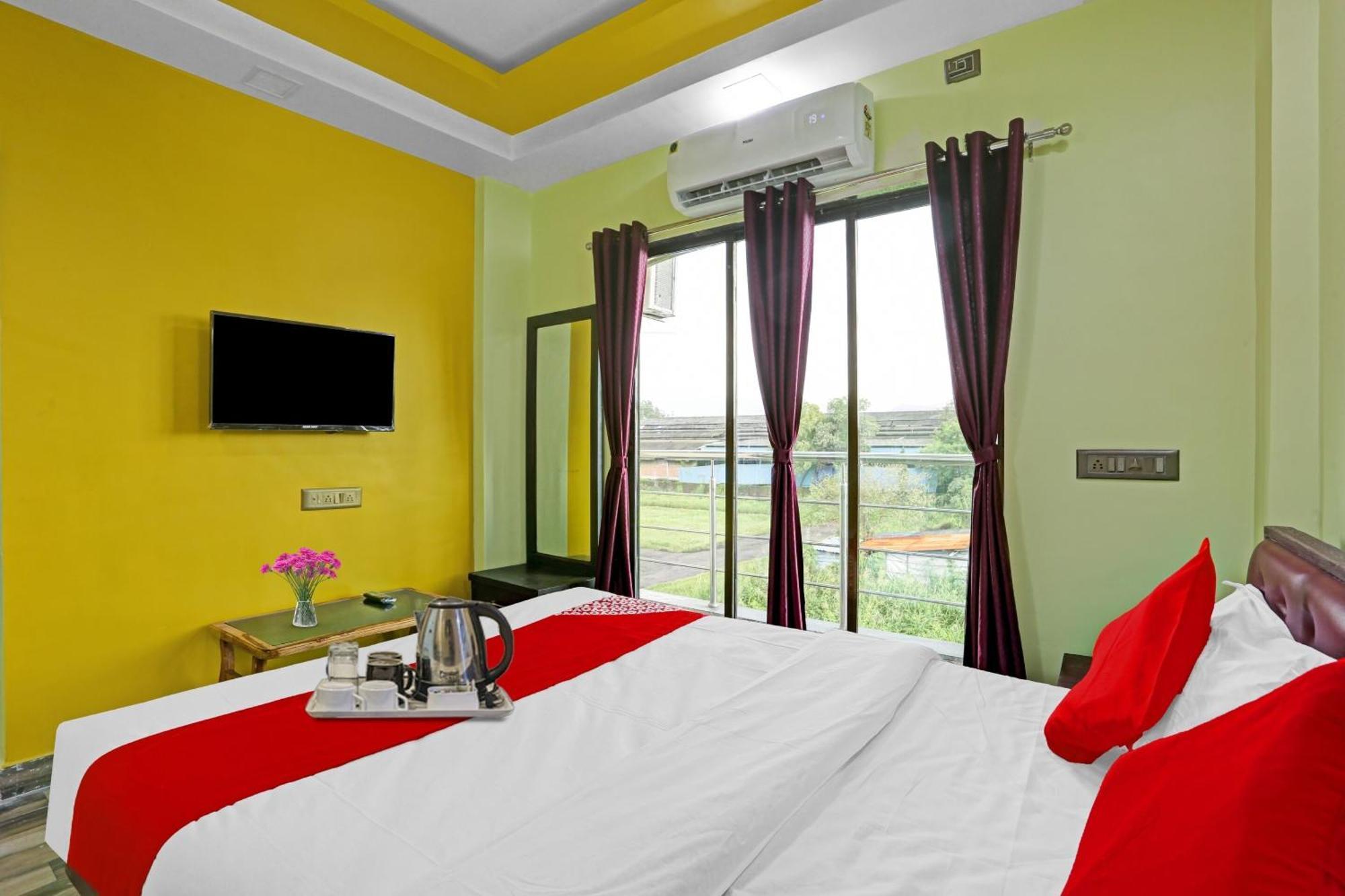 Hotel O Om Sai Residency Lodging And Boarding Taloje Budrukh Esterno foto