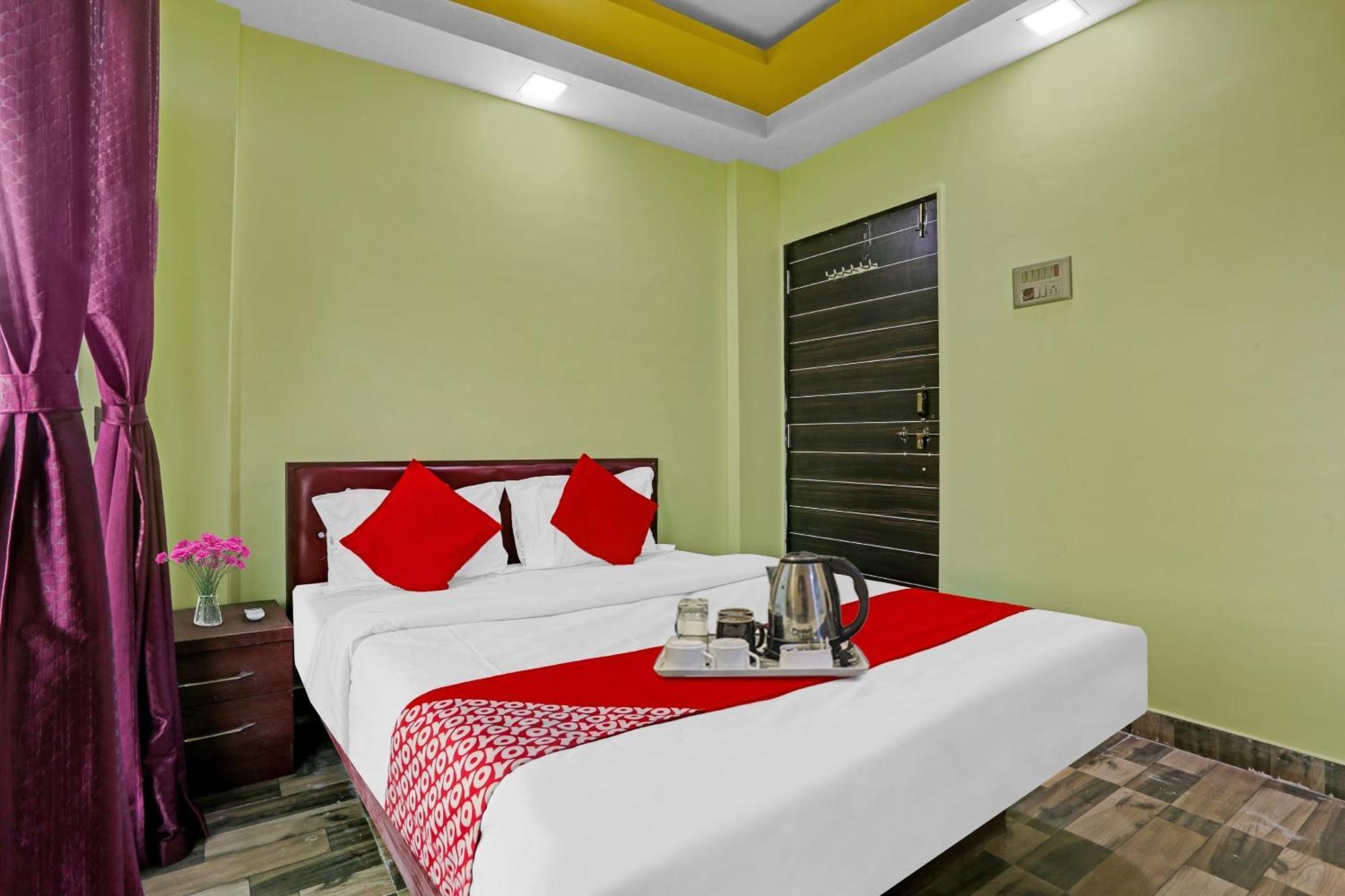 Hotel O Om Sai Residency Lodging And Boarding Taloje Budrukh Esterno foto