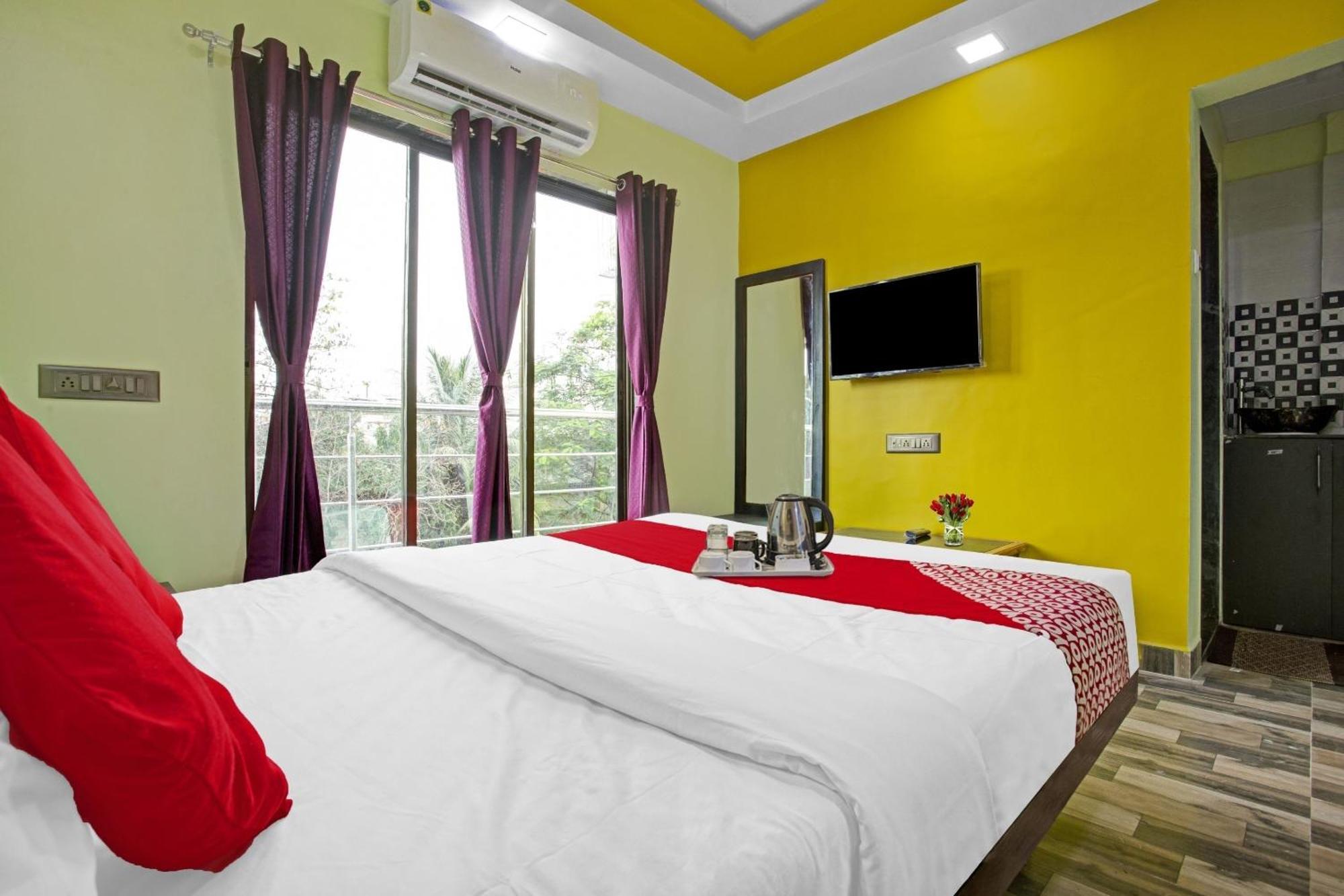 Hotel O Om Sai Residency Lodging And Boarding Taloje Budrukh Esterno foto